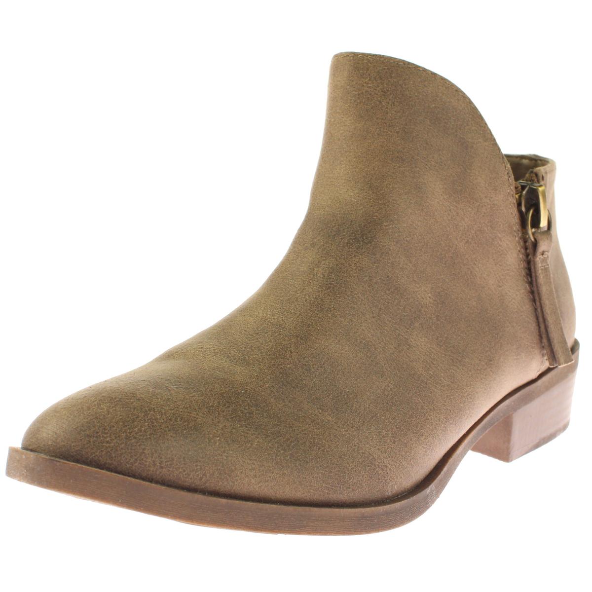 Fergalicious by Fergie Nash Womens Almond Toe Stacked Heel Ankle Boots