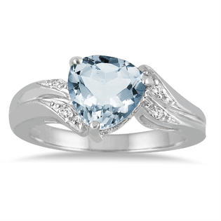 szul.com 2.25 Carat Trillion Cut Aquamarine and Diamond Ring in 10K White Gold szul.com 2.25 Carat Trillion Cut Aquamarine and Diamond Ring in 10K White Gold