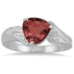 szul.com 2.25 Carat Trillion Cut Garnet and Diamond Ring in 10K White Gold szul.com 2.25 Carat Trillion Cut Garnet and Diamond Ring in 10K White Gold