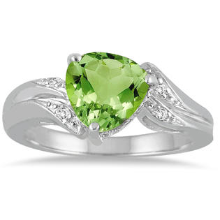 szul.com 2.25 Carat Trillion Cut Peridot and Diamond Ring in 10K White Gold szul.com 2.25 Carat Trillion Cut Peridot and Diamond Ring in 10K White Gold