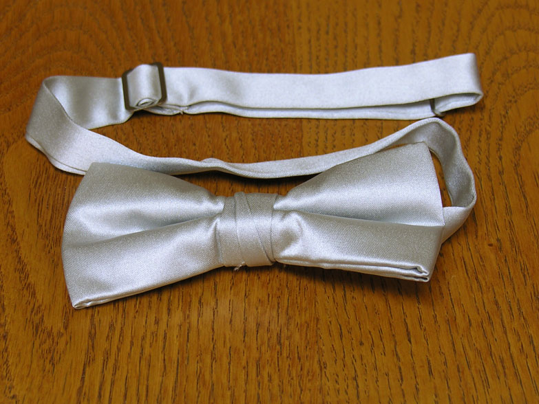 Spencer J's Light Silver Bow Tie Men's Satin Pre-Tied Clip Bow Tie  Signature Collection