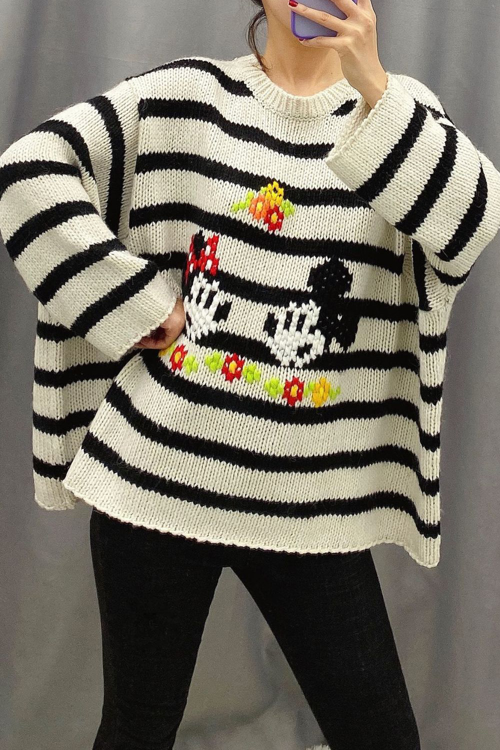 loose crew neck sweatshirt