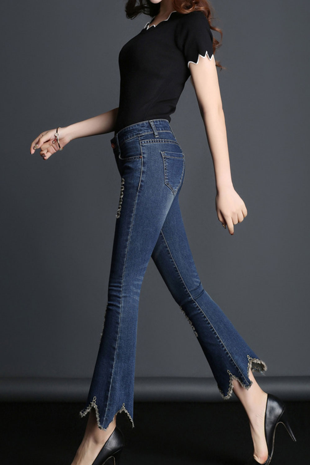 Zarabeez Women V Shape Endings Decorated Jeans