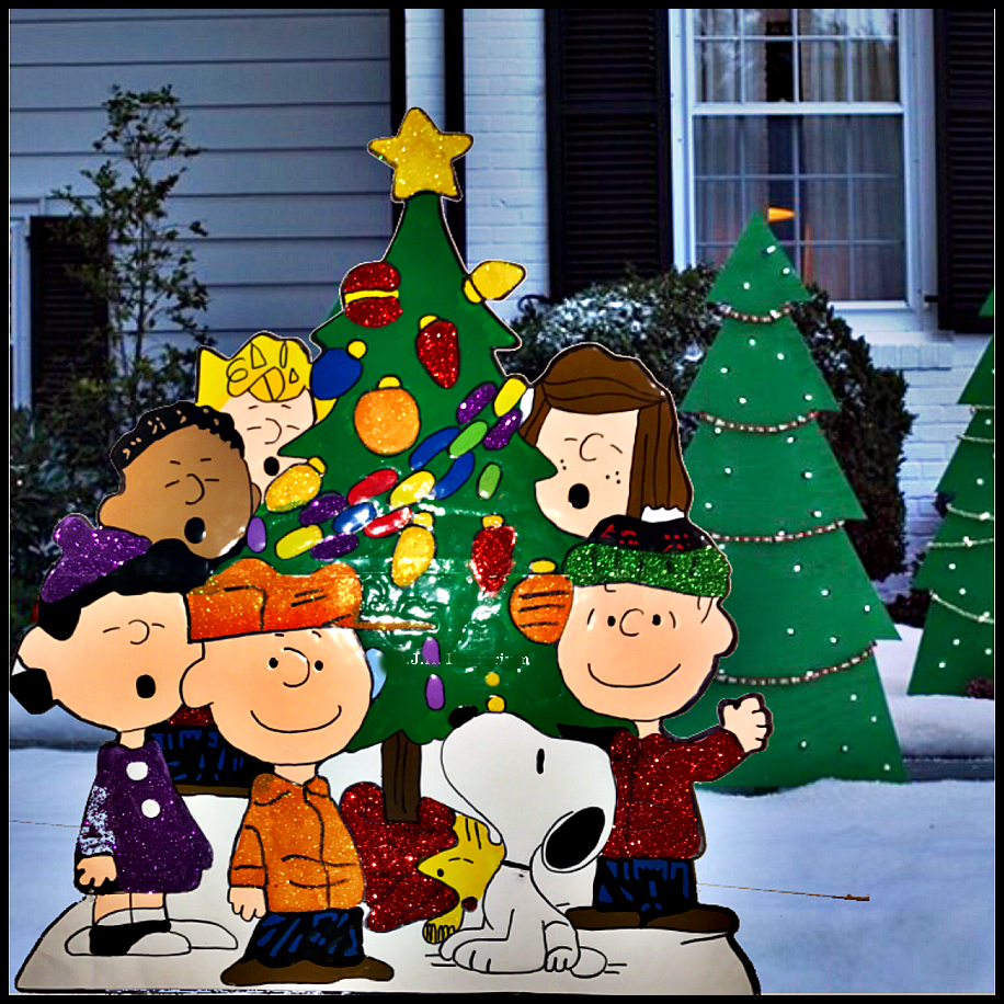 Peanuts Llc Peanuts Gang Metal Around The Tree Standing Yard