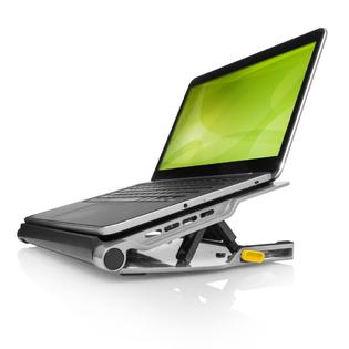 Kit Targus Essentials Per Netbook: Tappetino Raffreddante, Hub USB 4 Porte, Mouse Ottico