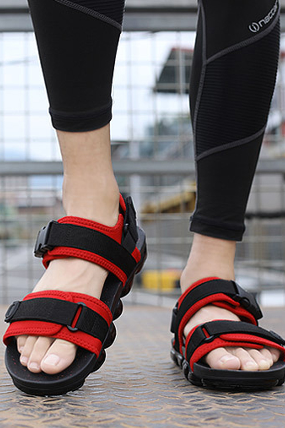 nike tanjun sandals black size 9