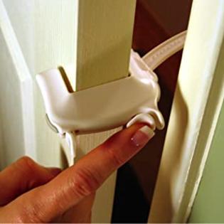 Door Monkey Child Proof Door Lock & Pinch Guard - For Door Knobs & Lever  Handles