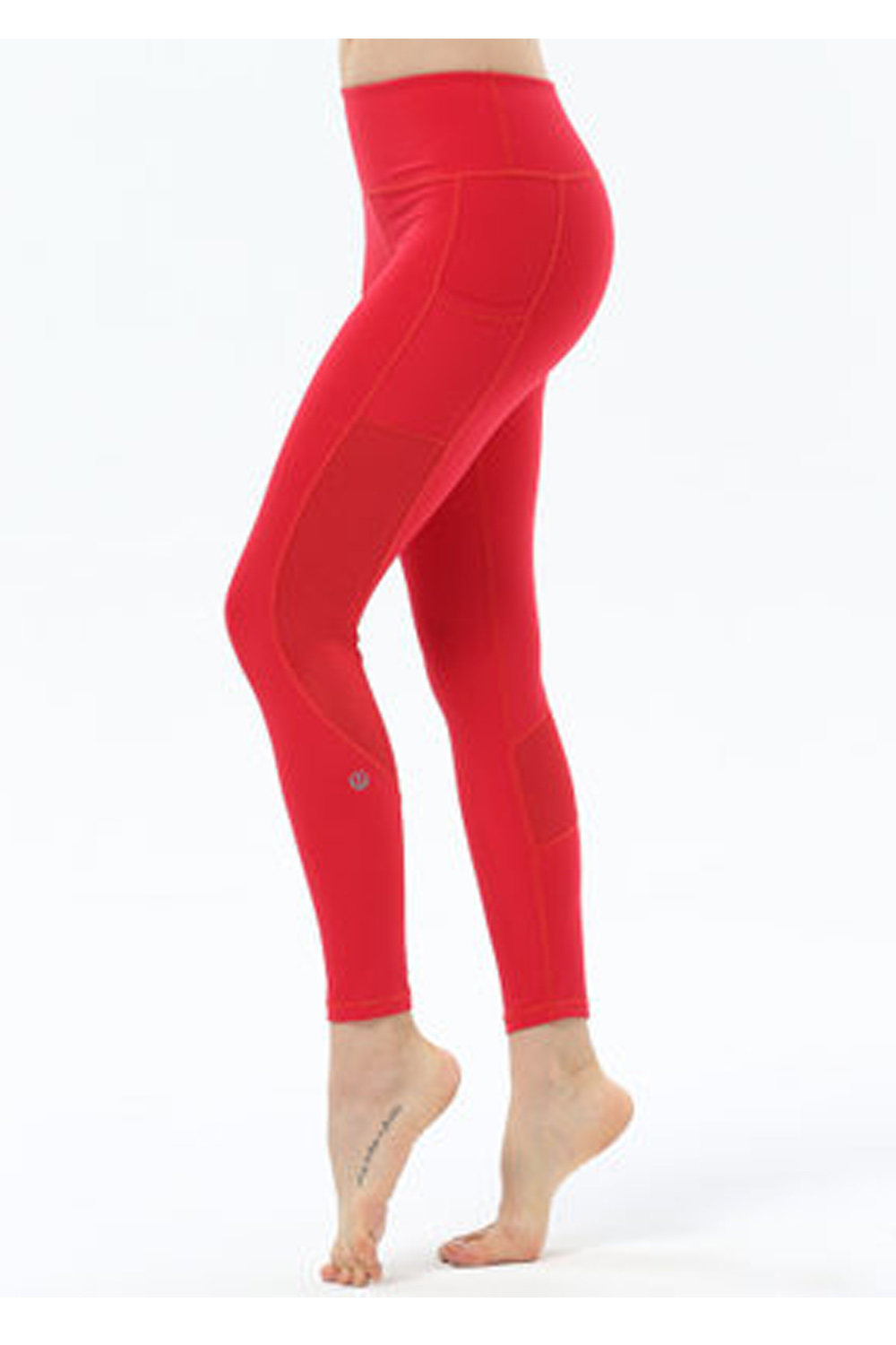 Selected Color is LU red hook net pants