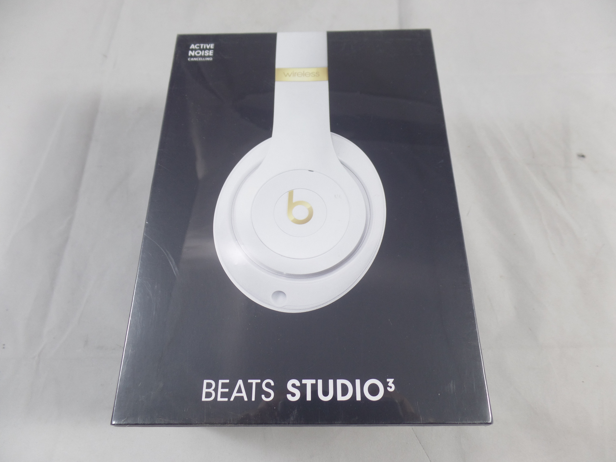 Beats by Dr. Dre MX3Y2LL/A Beats Studio3 Wireless Headphones White 