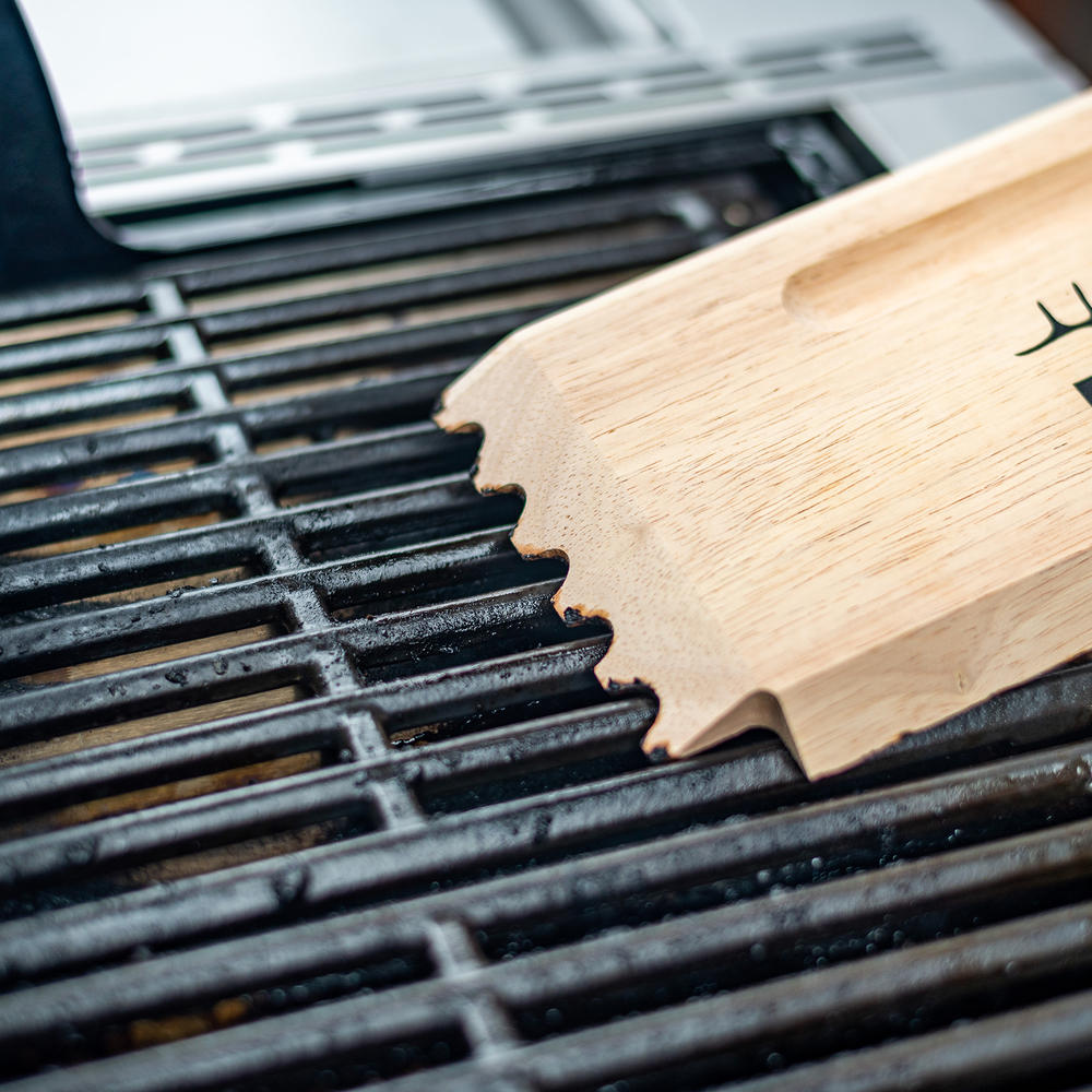 ELK BBQ Grill Wooden Scraper - Compatible with Charcoal and Gas Barbecue Grill Grates - Safe, Natural and Bristle-Free Cleaning