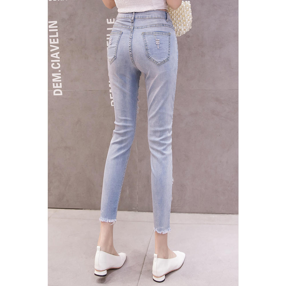Zara Beez Women Flower Embroidery Pretty Pocket Styling Slim Fit Belt Loops Denim Jeans