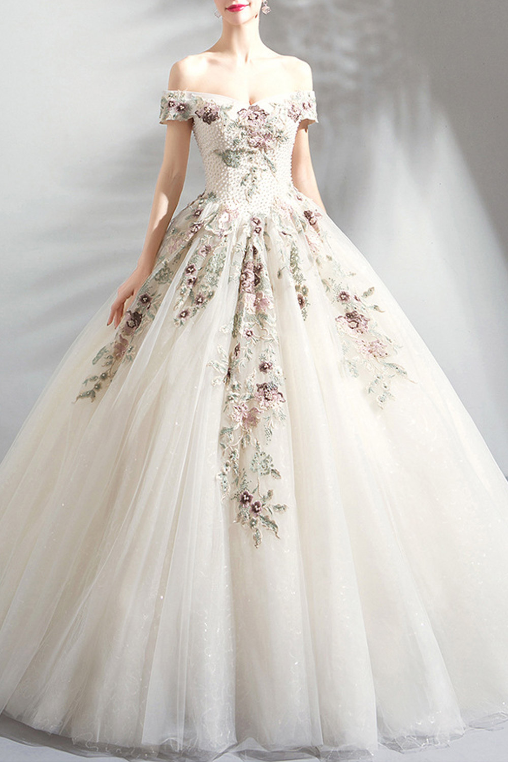 zara embroidered lace dress