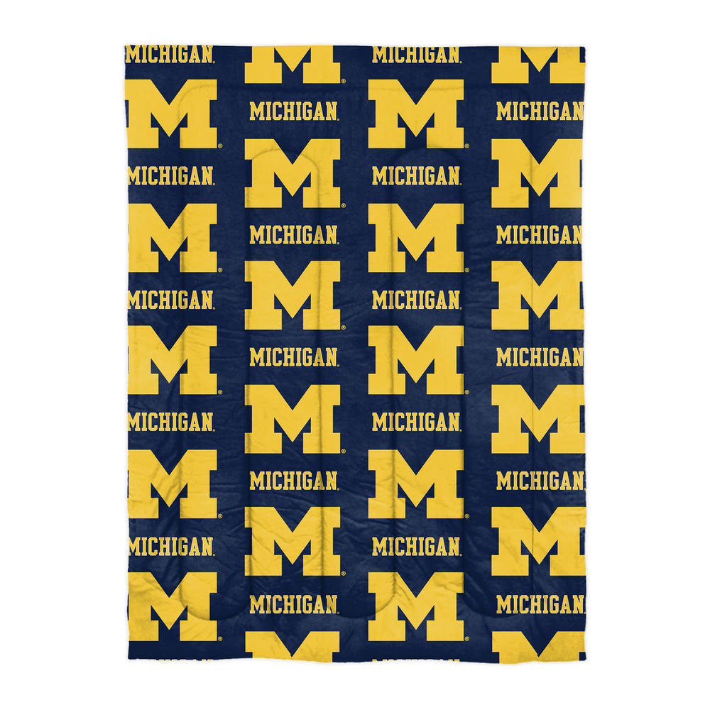 The Northwest Group NCAA Michigan WolverinesTwin Rotary Bed In a Bag Set