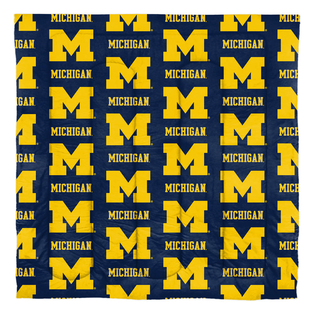The Northwest Group NCAA Michigan Wolverines Rotary Queen Bed In A Bag Set
