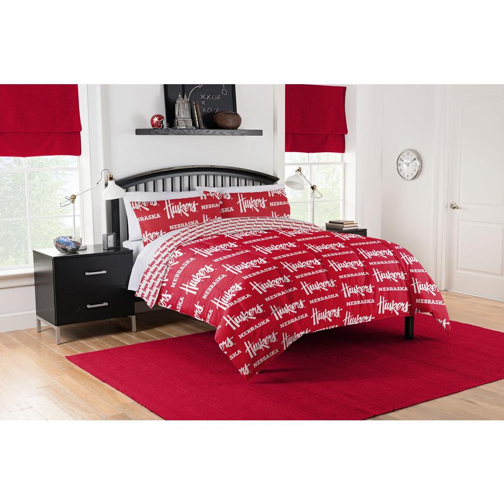 The Northwest Group NCAA Nebraska Cornhuskers Rotary Queen Bed In A Bag Set