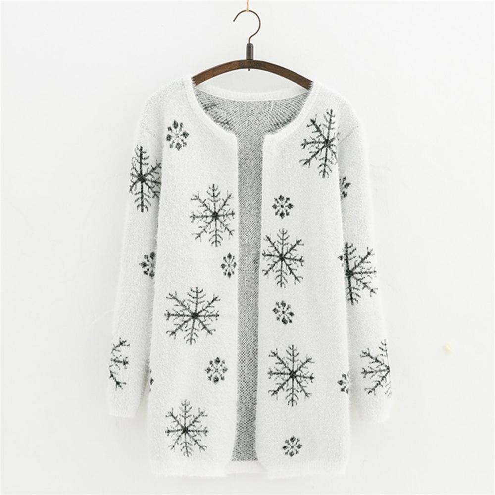 www.virtualstoreusa.com Autumn and winter Female Sweater Coat Snowflake pattern