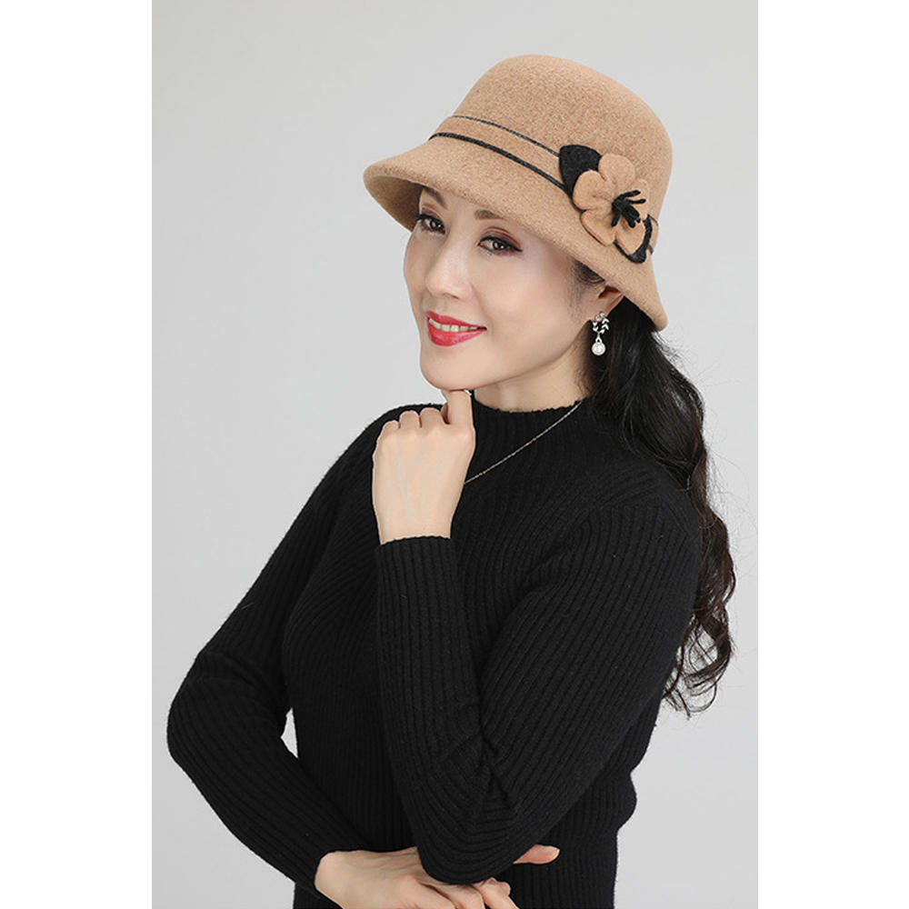 Unomatch Women Beautiful Flower Embroidered Solid Colored Cozy Beret Hat