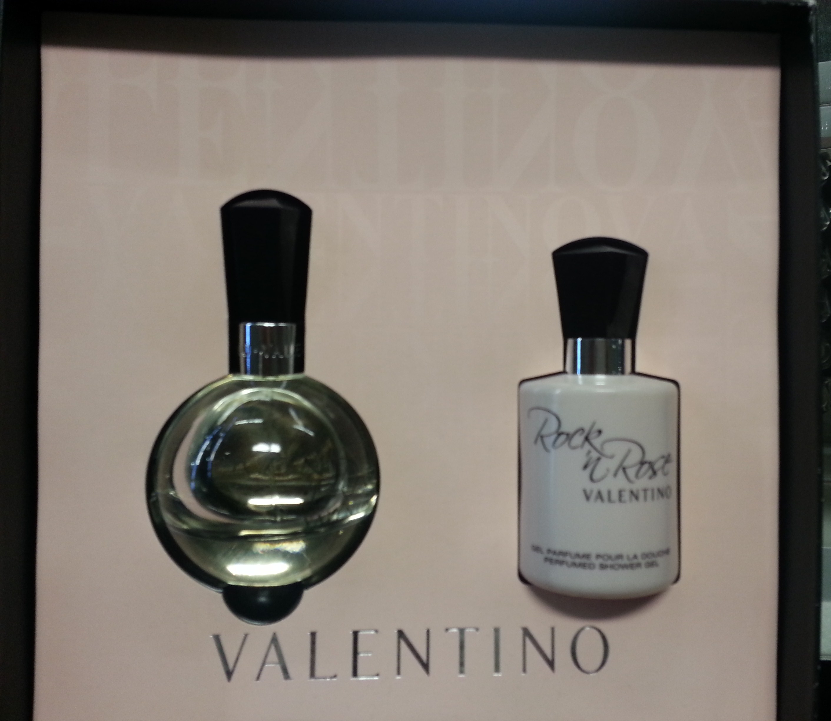 Valentino ROCK N ROSE BY VALENTINO 2-PCS SET FOR WOMAN1.6 fl.oz / 50 ml Eau De PARFUM SPRAYHARD TO FIND * LAST SET AVAILABLE