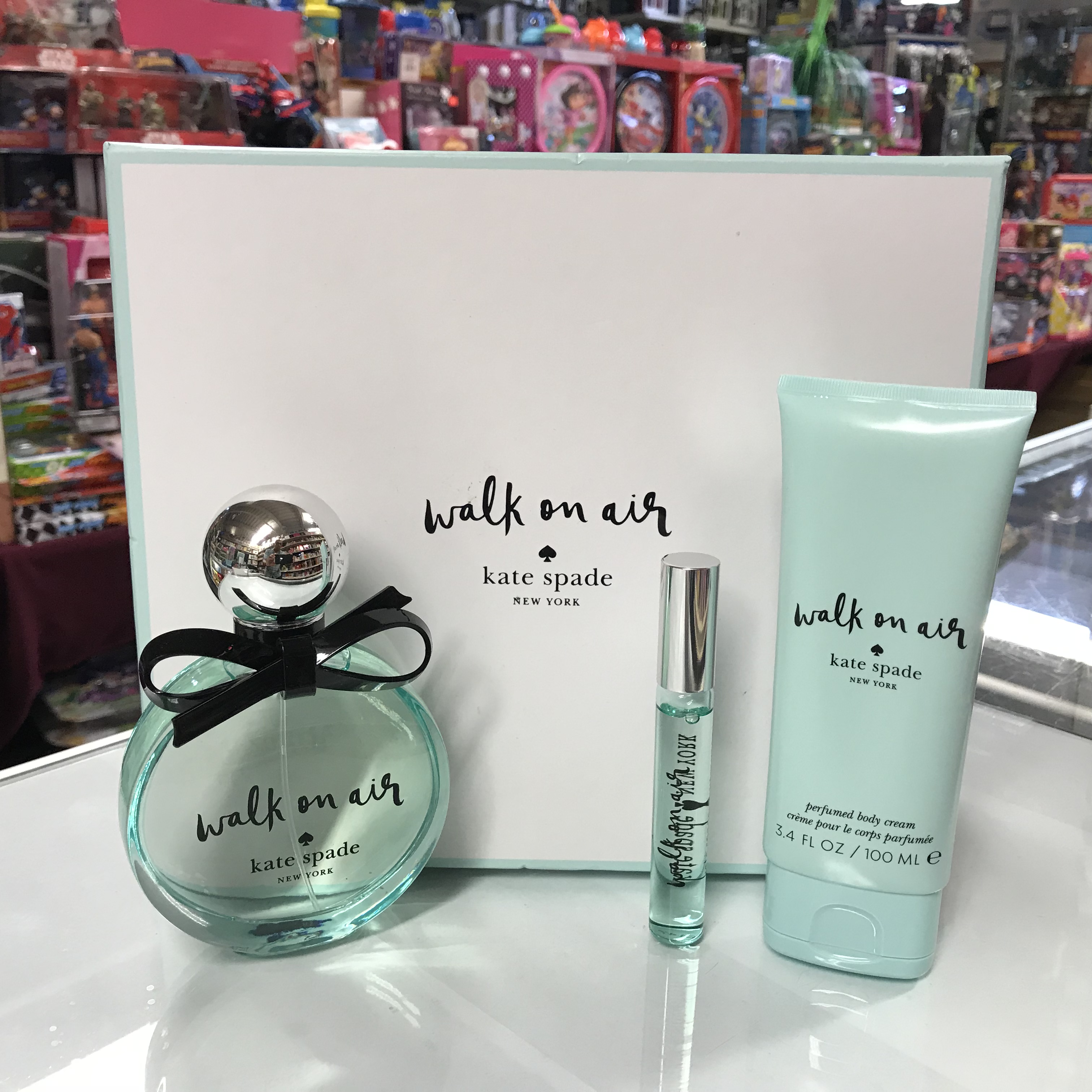 Kate spade walk on online air perfume gift set