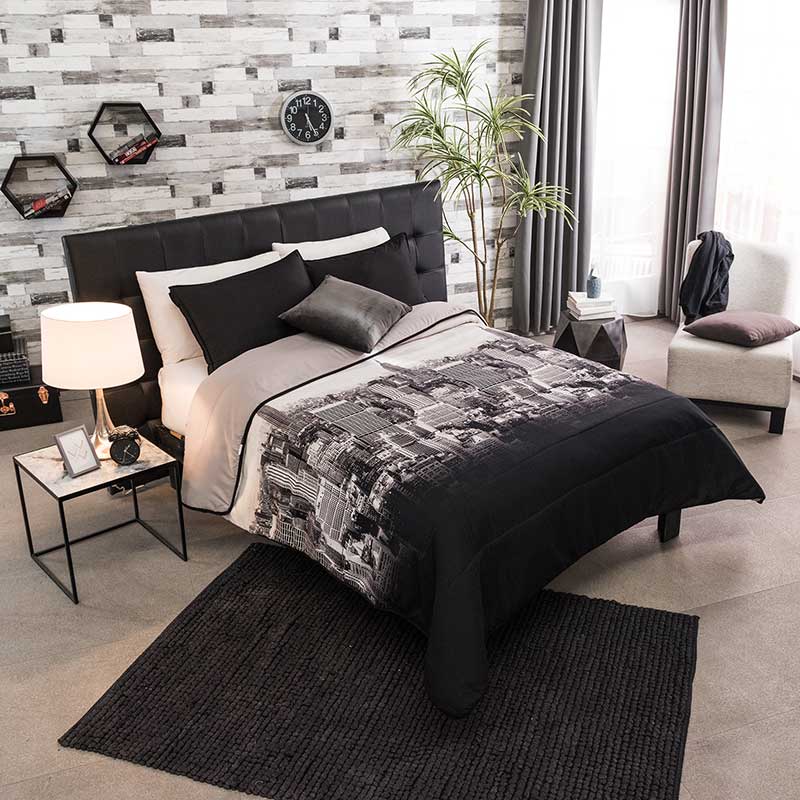 Dreampartyworld New York City Photograph Teen Girls Comforter