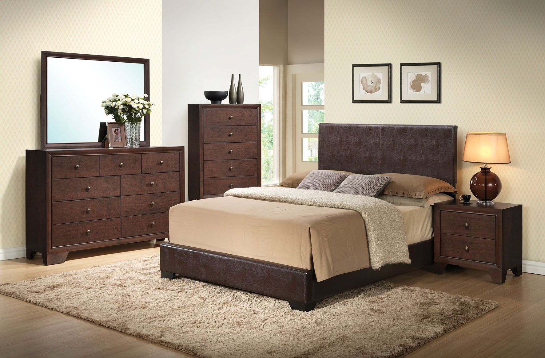 Queen Pier Wall Unit Bedroom Set
