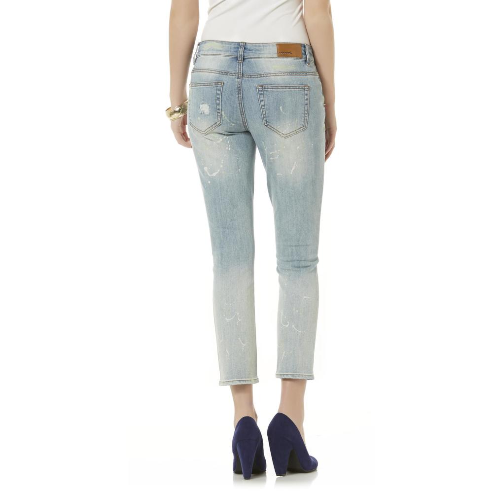 Dollhouse Junior's Cropped Jeans