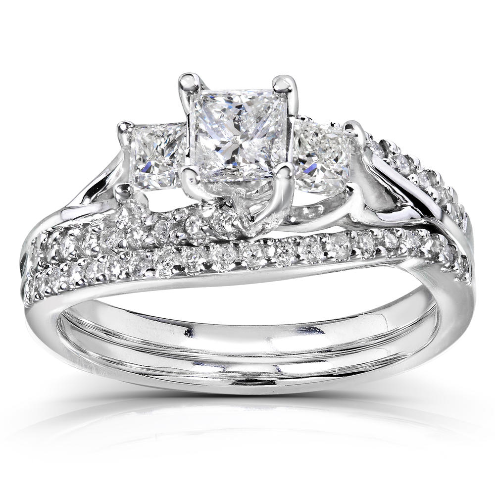 Kobelli 1 1/10 Carat (ct.tw) Diamond Wedding Set Curved 3-Stone Princess in 14K White Gold