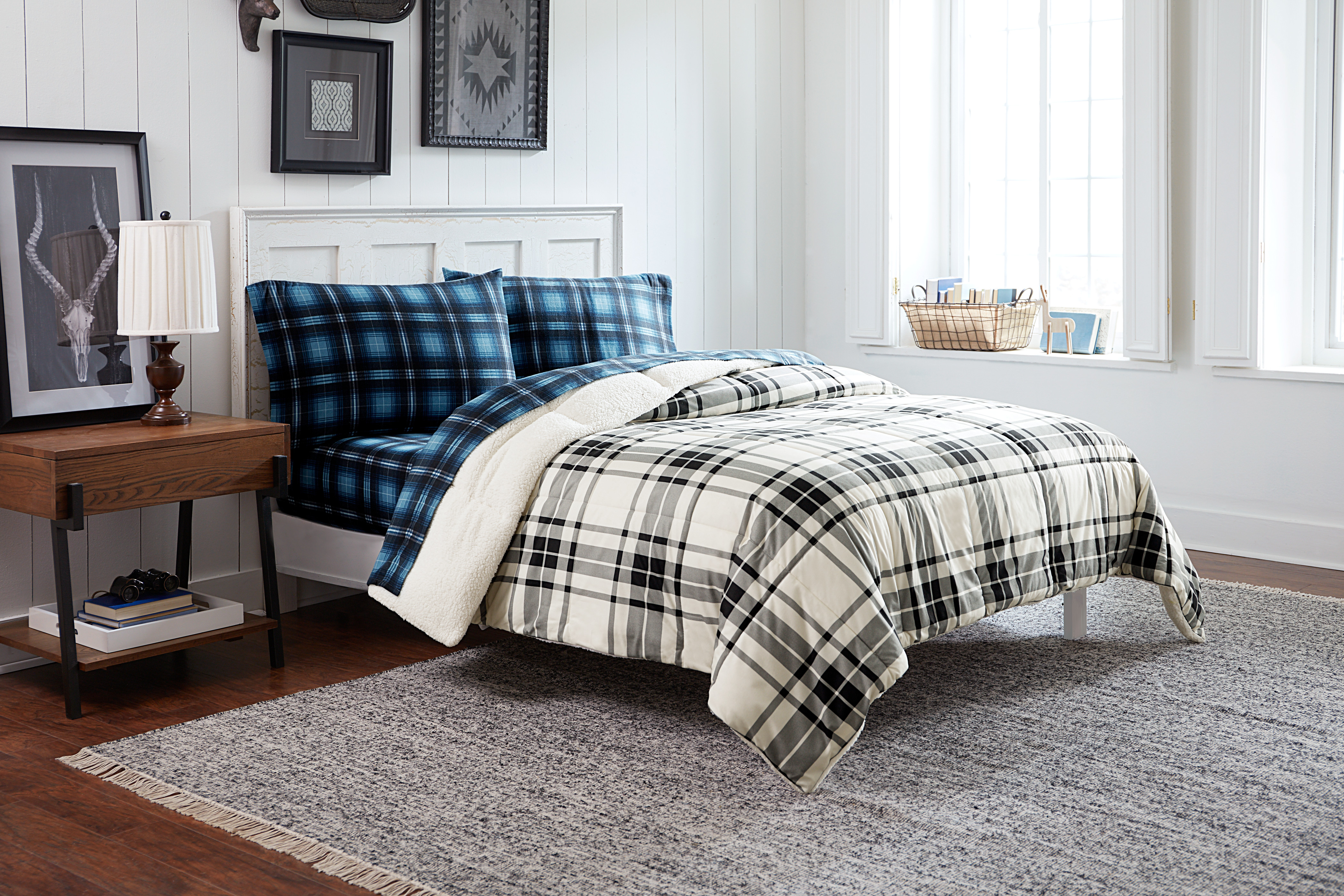 Easy Credit Auto >> Cannon Down Alternative Comforter - Black And White Plaid Easy Credit Auto >> Cannon Down Alternative Comforter - Black And White Plaid