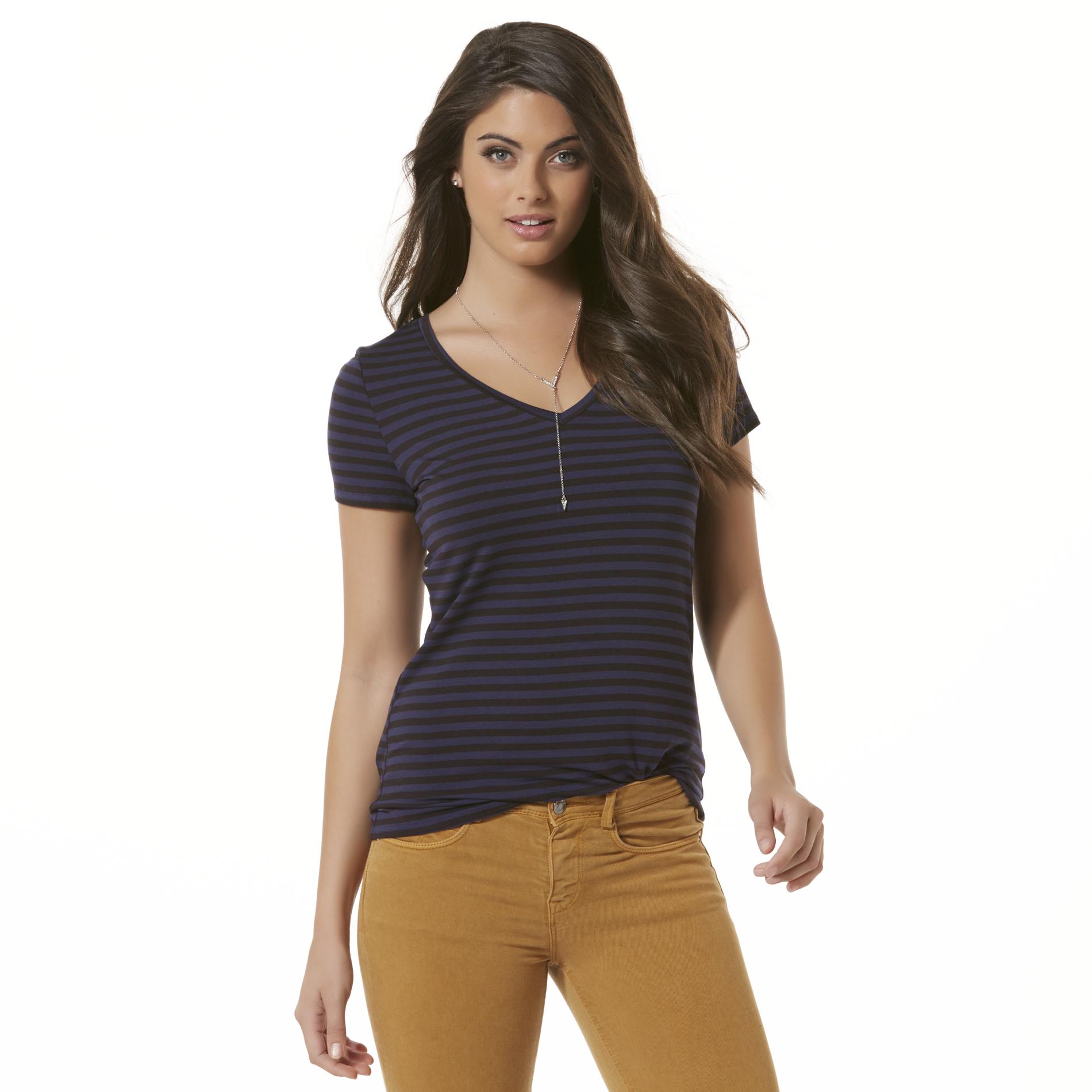 Simply Styled Women's V-Neck T-Shirt - Striped