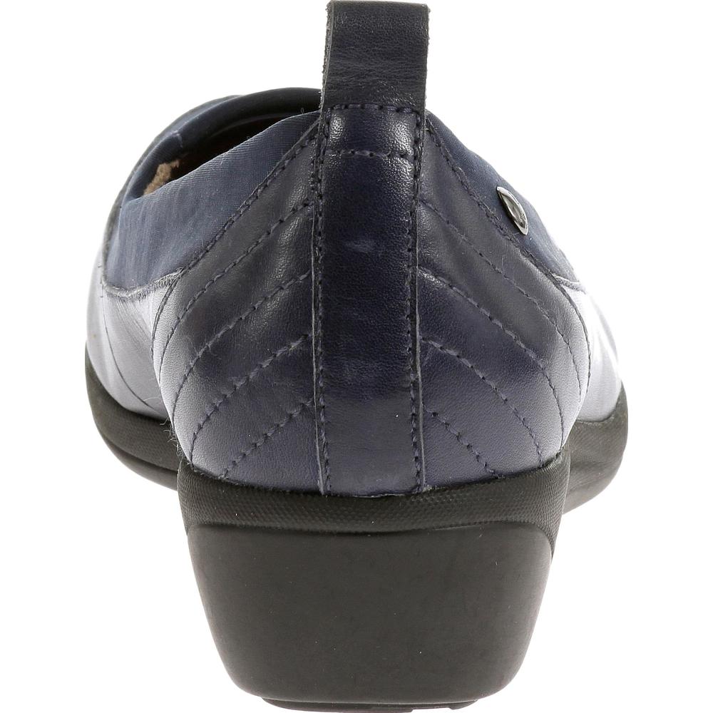 Hush Puppies Women's Valoia Oleena Leather Comfort Casual Shoe - Navy Wide Width Available