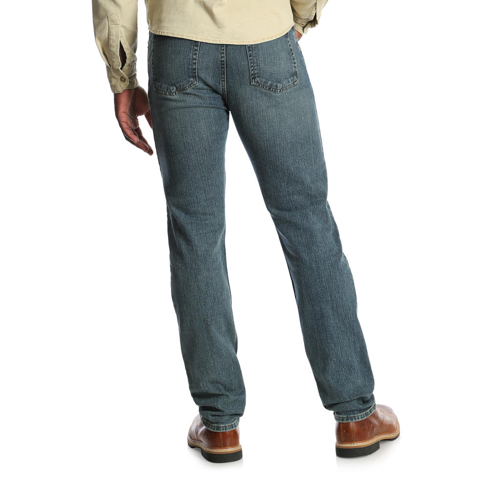 Wrangler Men&#8217;s Regular Fit Jeans