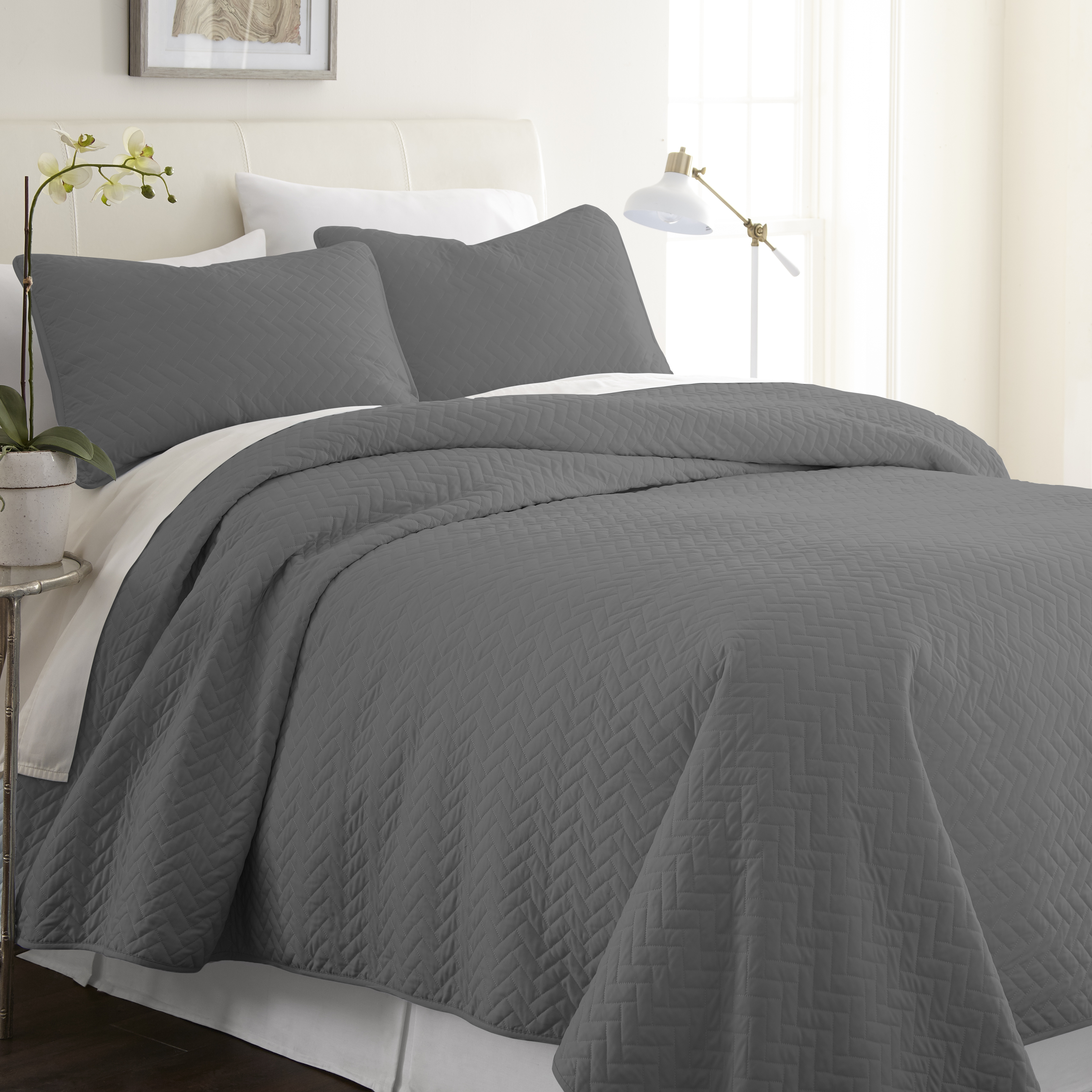 ienjoy Home Premium Ultra Soft Herring Pattern Quilted Coverlet Set