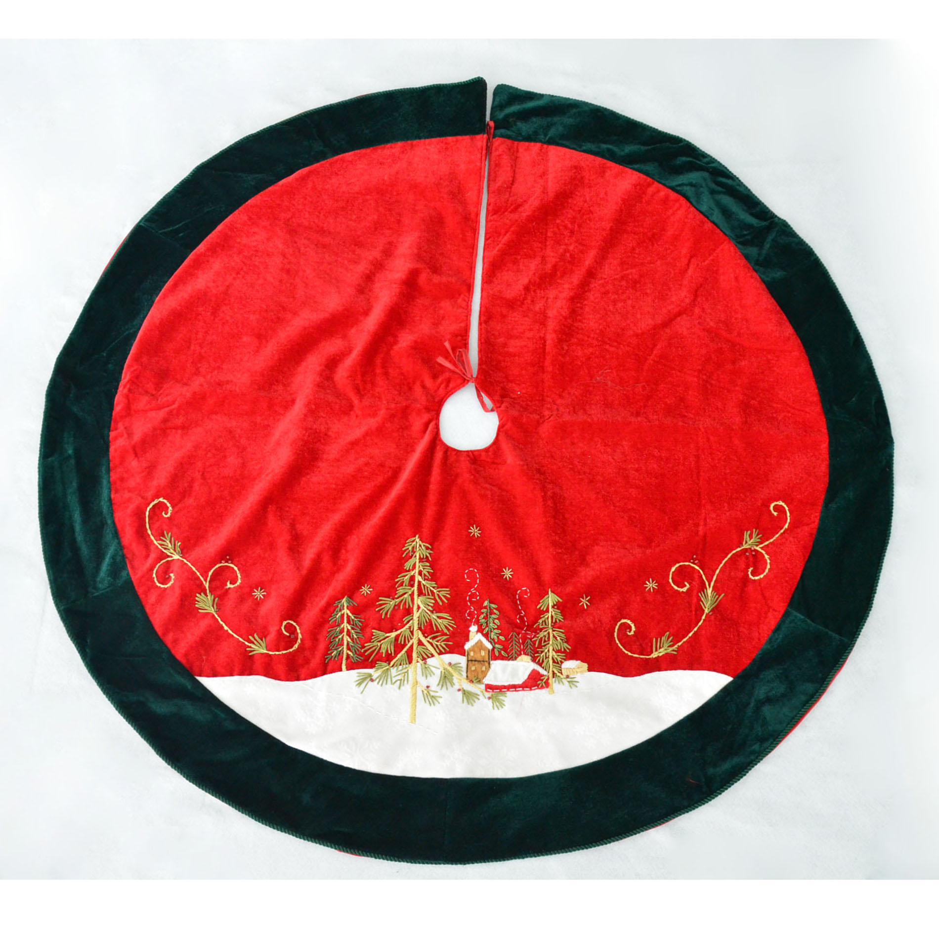 Trimming Traditions 48"  Red Snowy Tree And House Scene Christmas  Tree Skirt