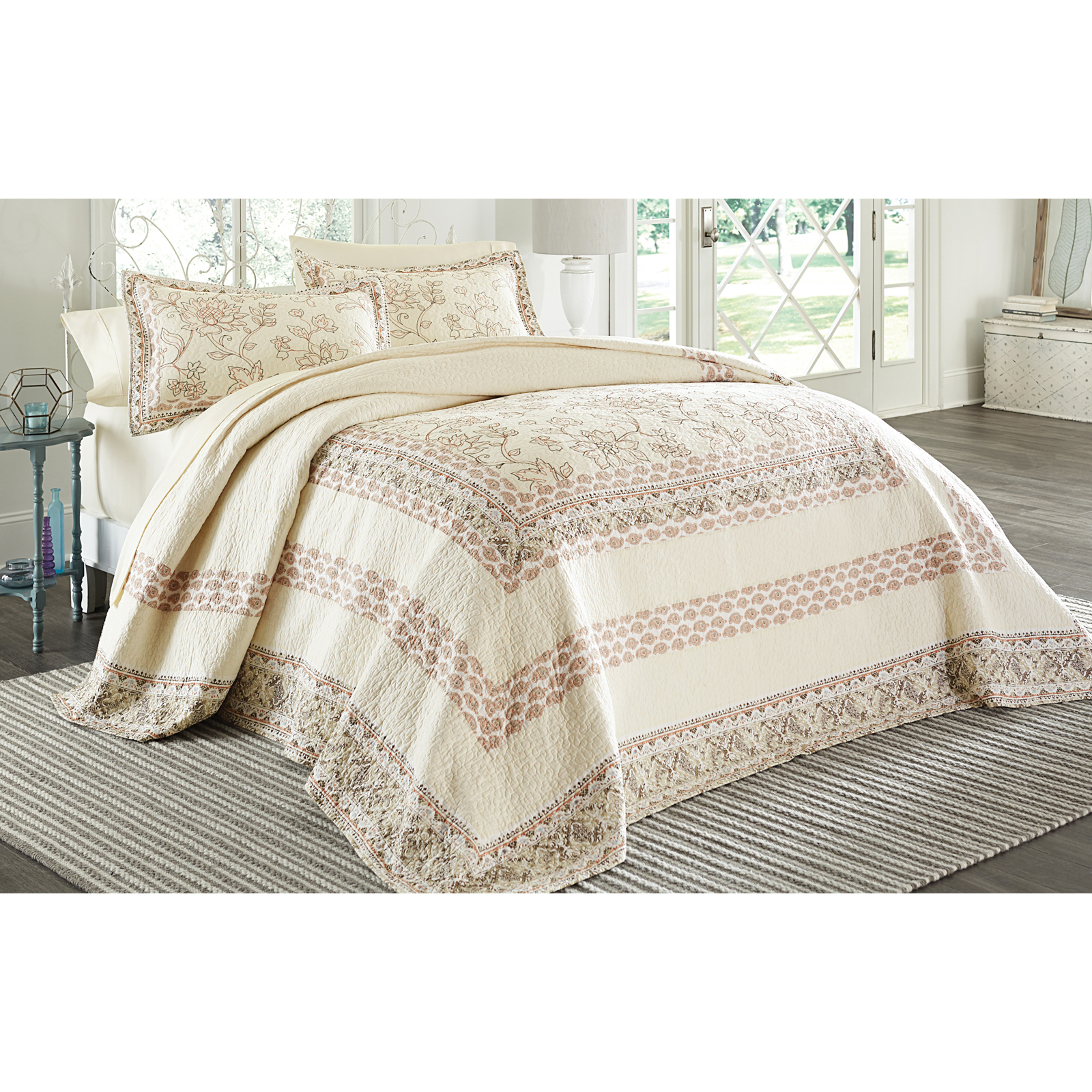 Cannon Wandering Vine Embroidered Bedspread