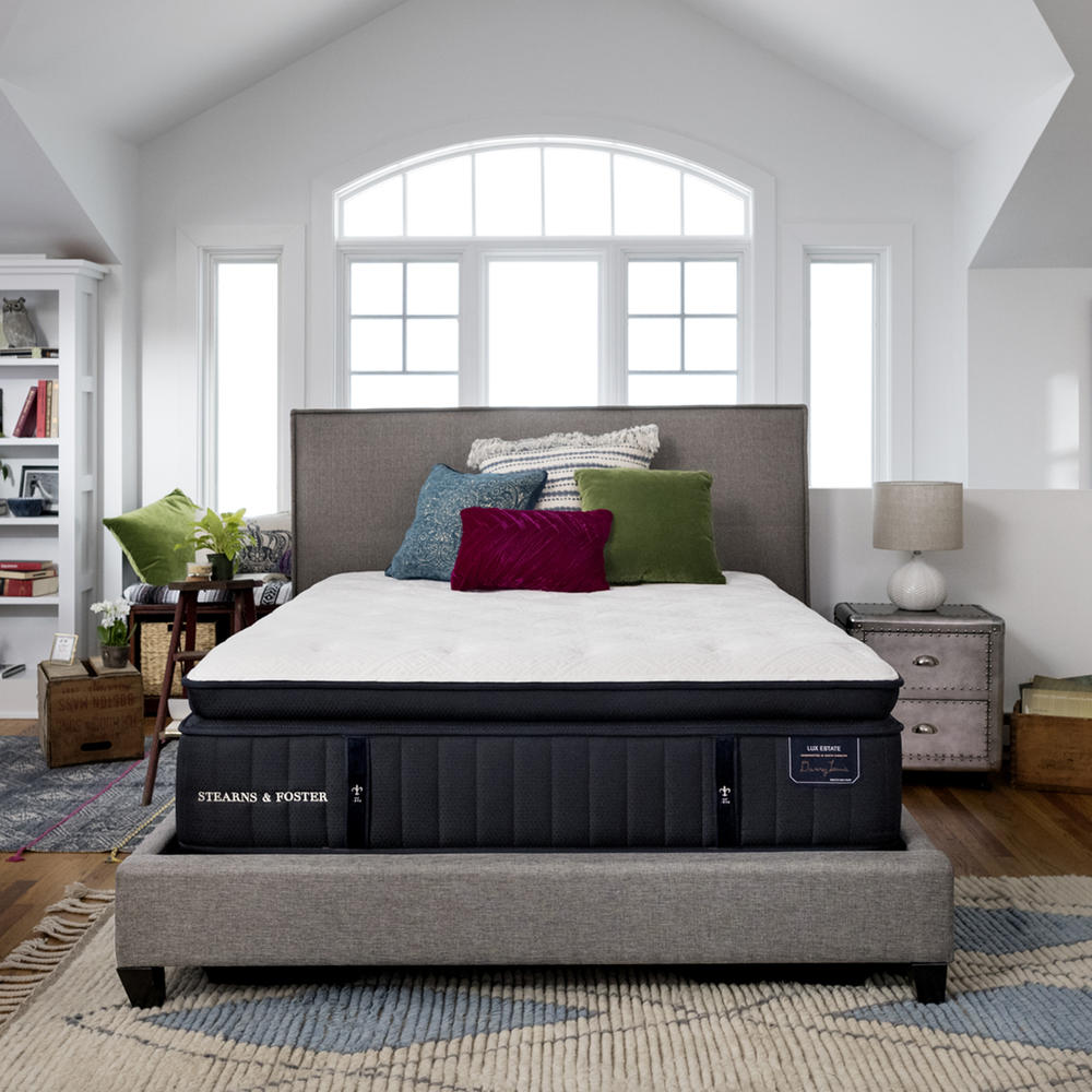 Stearns & Foster Cassatt Ultra Firm Queen Mattress