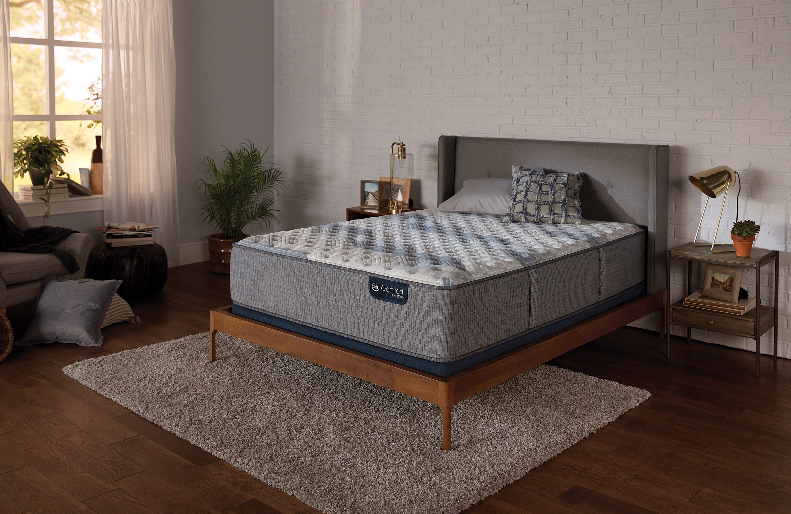 serta icomfort blue fusion 200 plush hybrid queen mattress