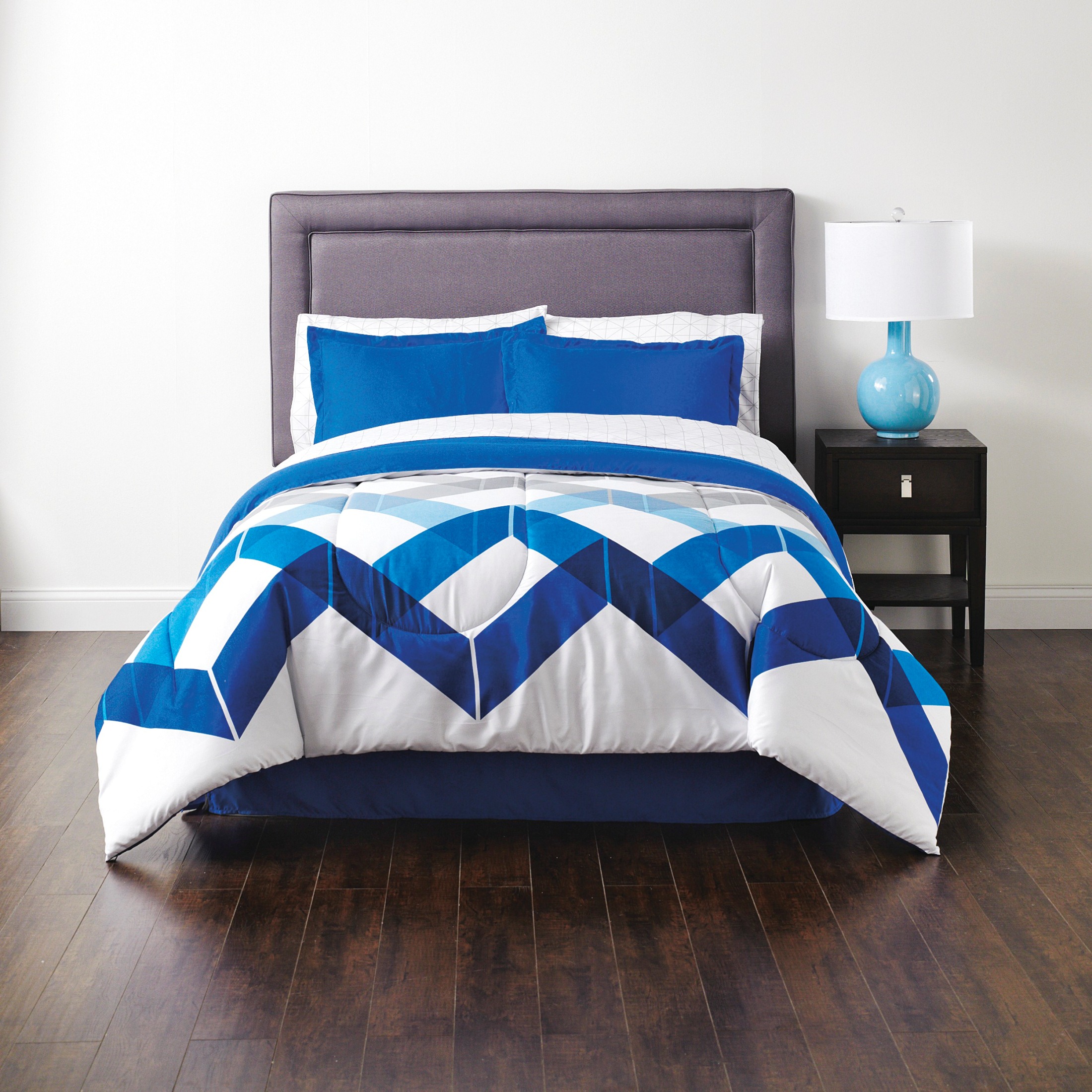 Colormate Complete Bed Set &#8211; Broken Chevron