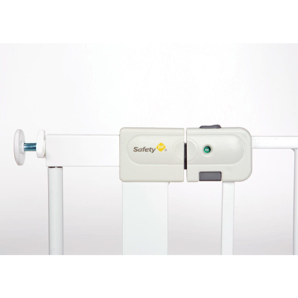 Safety 1st Auto Close WalkThru Gate