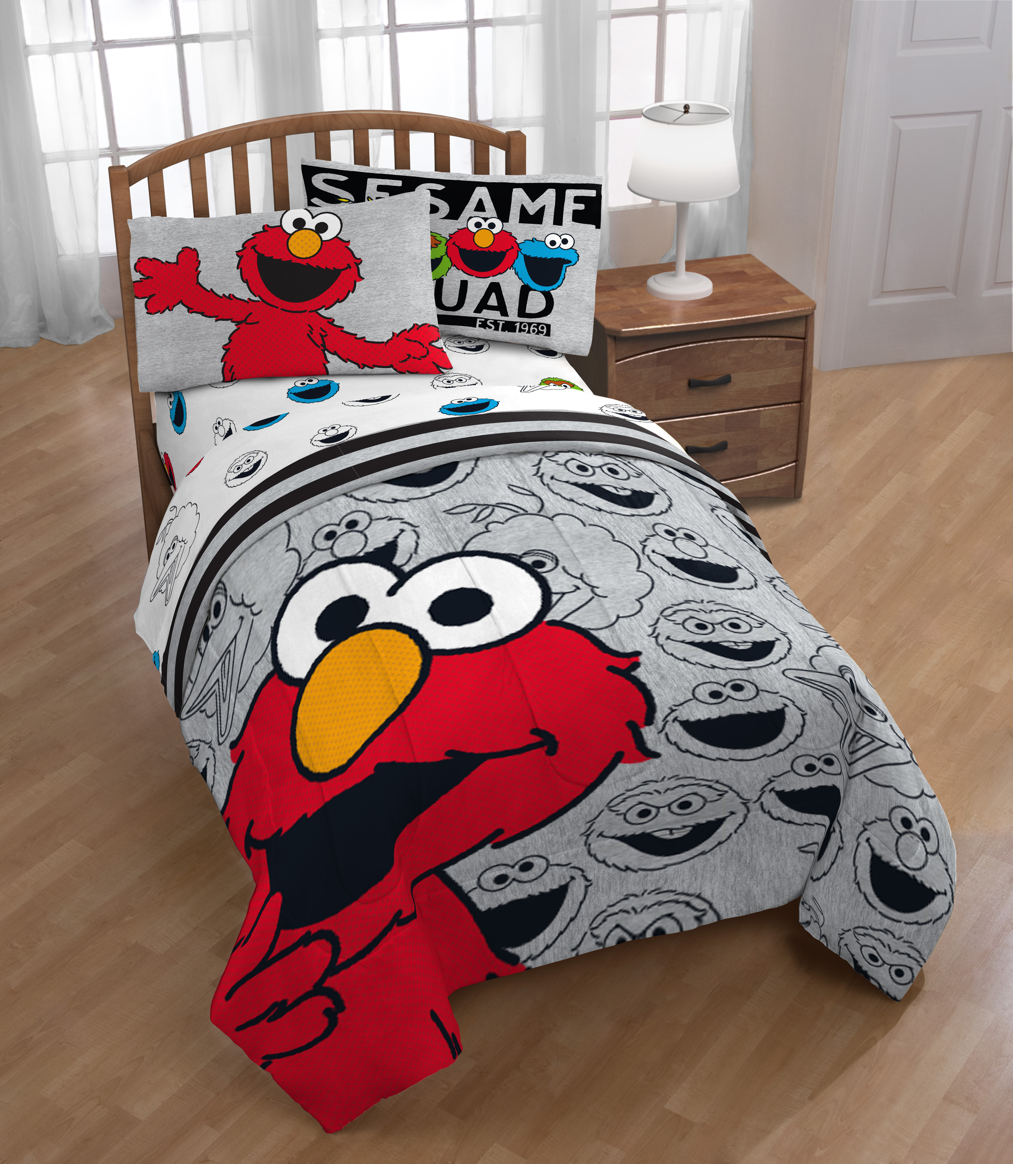 Sesame Street Twin Comforter Set