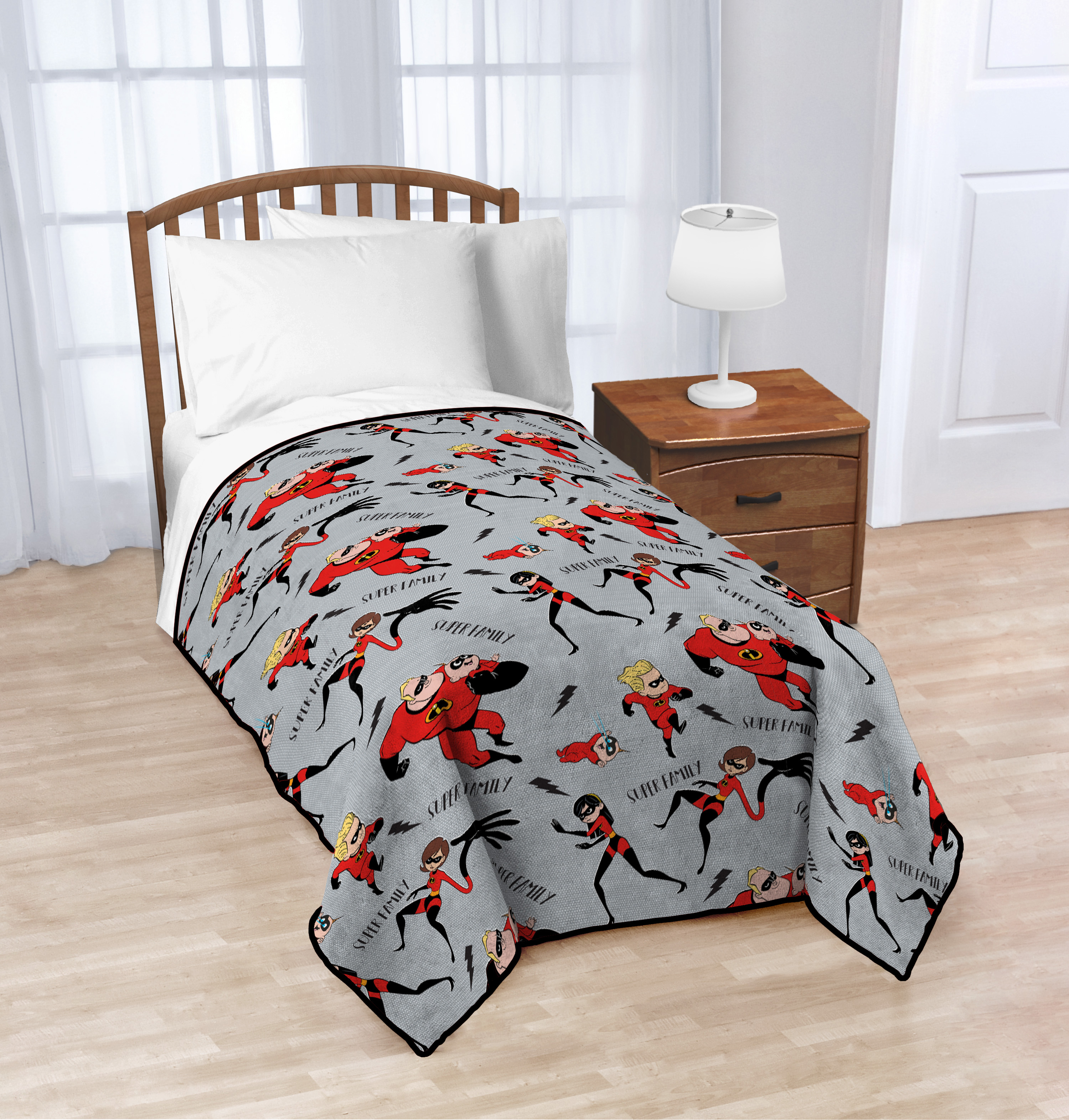 Disney The Incredibles Blanket, Size: Standard Disney The Incredibles Blanket, Size: Standard