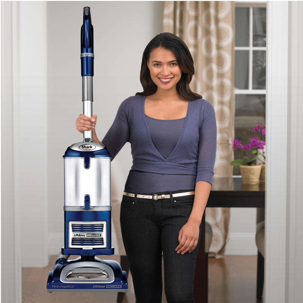 Shark NV360 Navigator Lift-Away Deluxe Vacuum