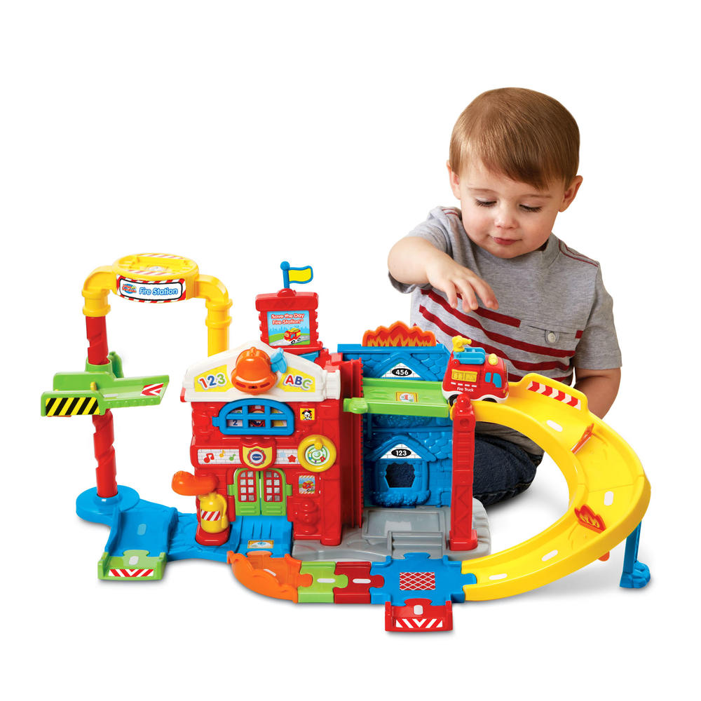 VTech Go! Go! Smart Wheels Save the Day Fire Station Playset