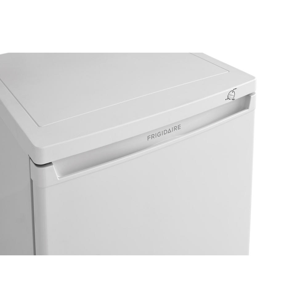 Frigidaire FFFU06M1TW 6 cu. ft. Upright Freezer White