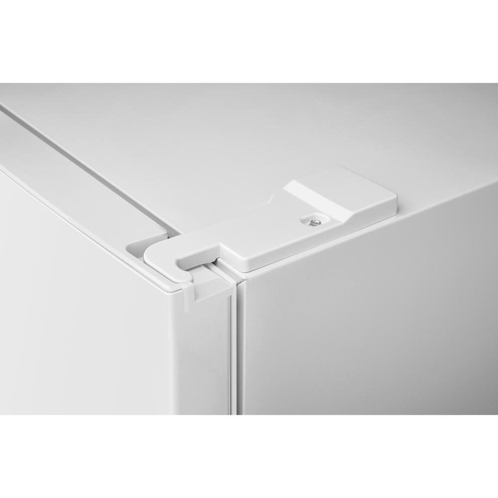 Frigidaire FFET1022UW 10.1 cu. ft. Top Freezer ApartmentSize Refrigerator 24" width White