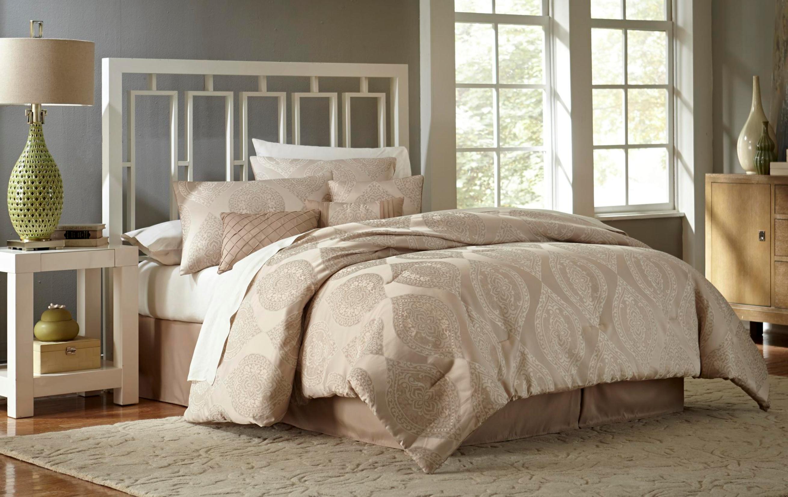 Essential Home 7-piece - Comforter Set - Delicate Jacquard, Size: Queen, Beige & Tan Essential Home 7-piece - Comforter Set - Delicate Jacquard, Size: Queen, Beige & Tan
