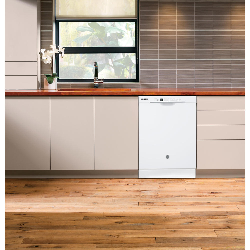 GE Appliances GDF530PGMWW 24" BuiltIn Dishwasher with Front Controls