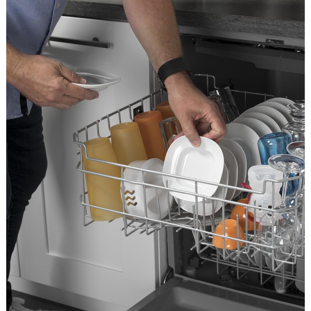 GE Appliances GDT630PSMSS 24" Dishwasher with Hidden Controls