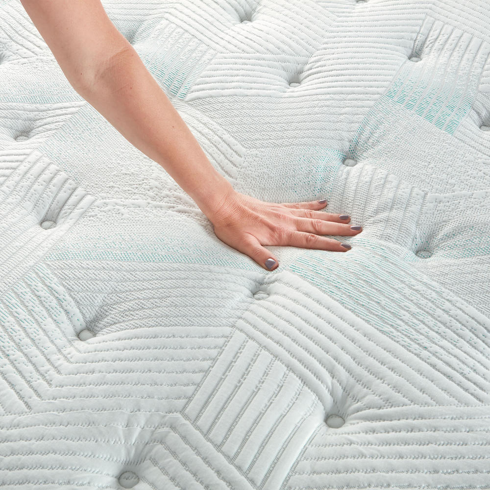 Simmons Beautyrest® Harmony Maui Plush Pillow Top Queen Mattress