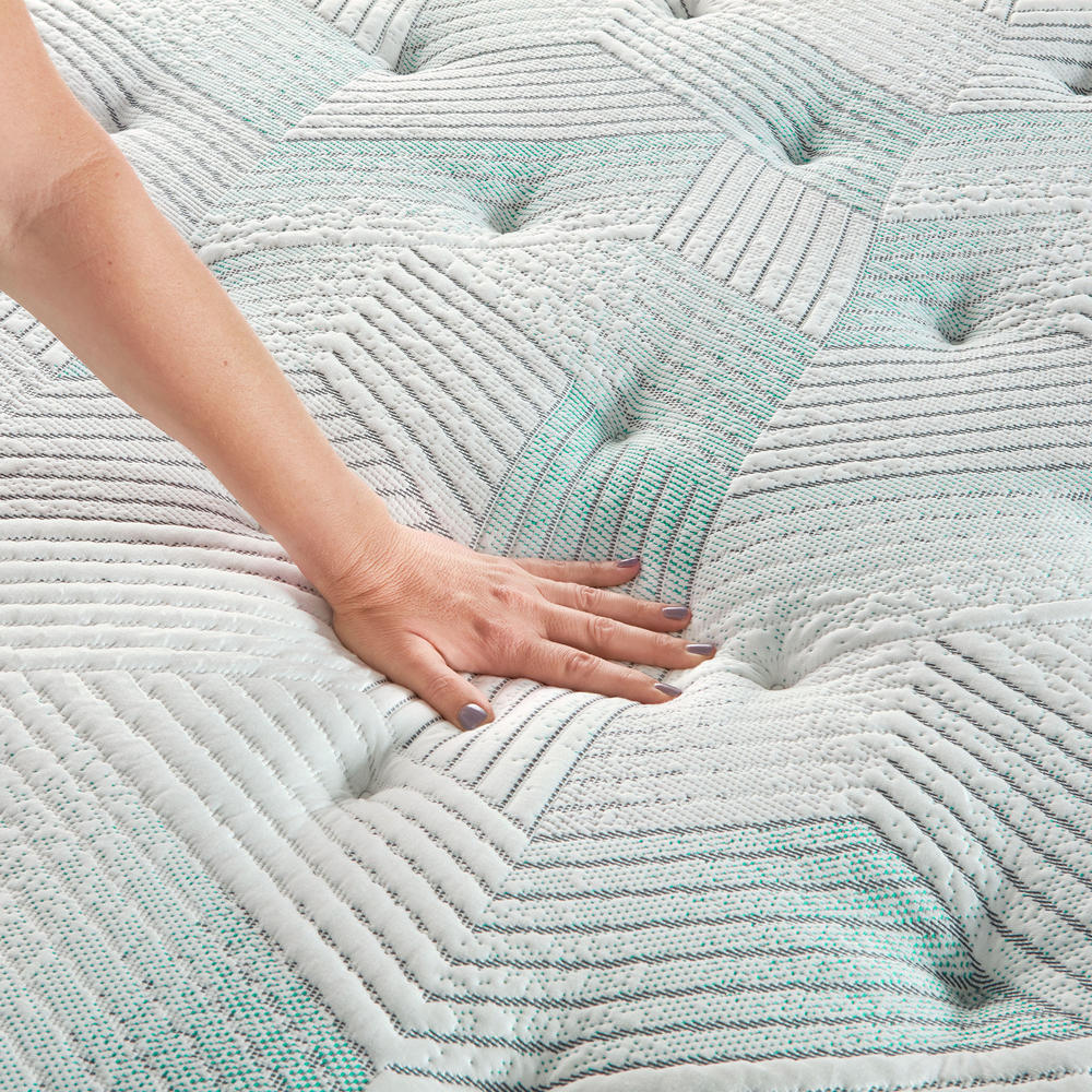 Simmons Beautyrest® Harmony Emerald Bay Ultra Plush Pillow Top King