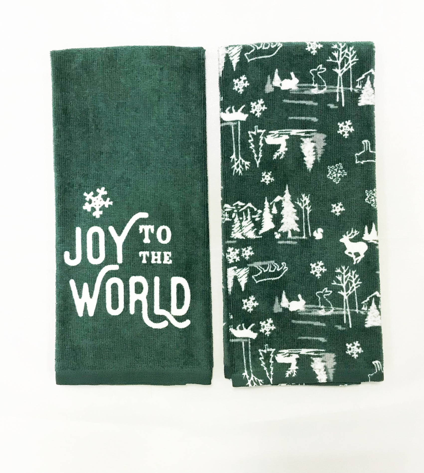 Cannon 2-Pack Holiday Bath Towels - Joy to the World and Deer Scenery